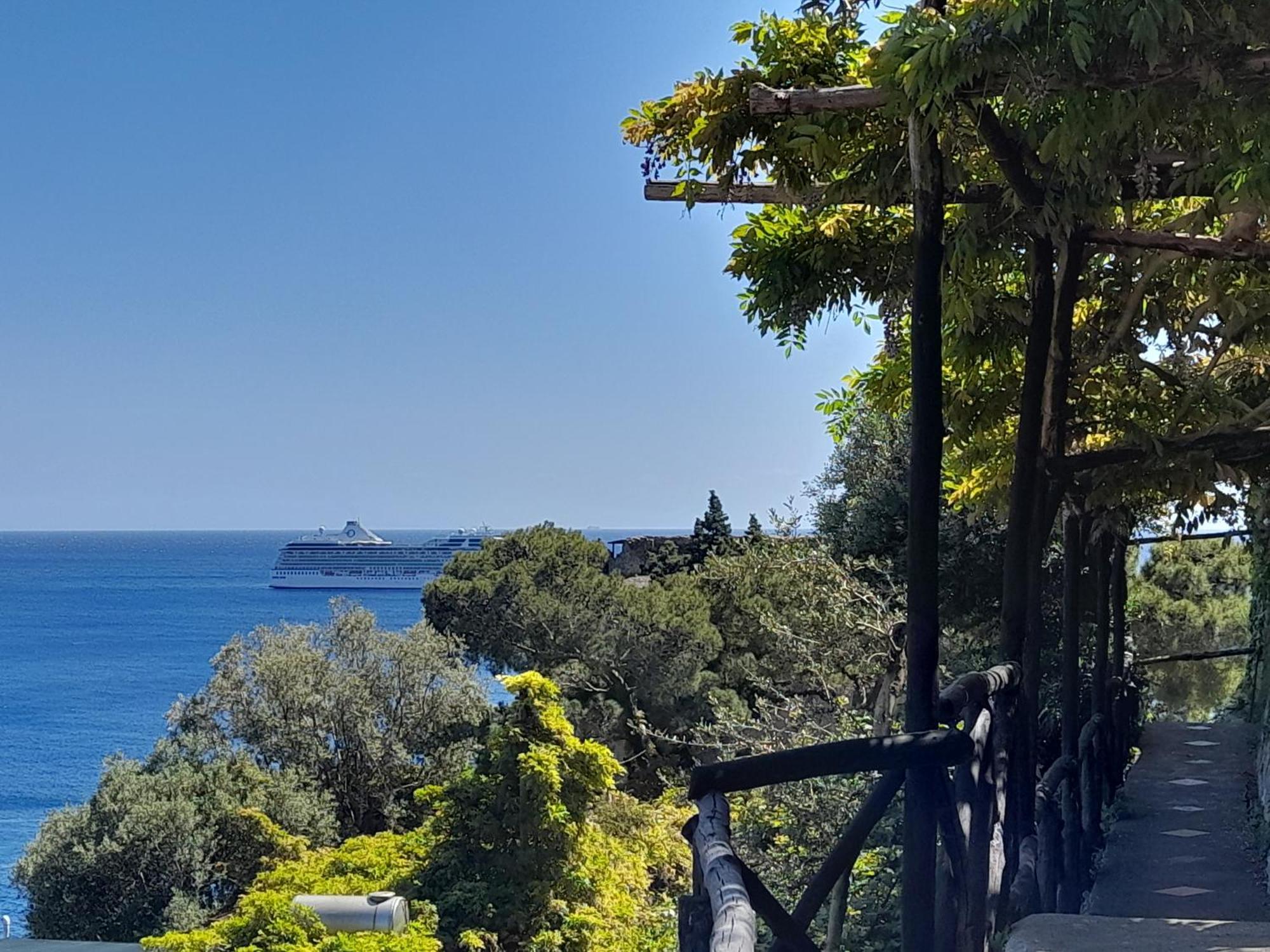 Villa Oliver - Breathtaking Small Pool 14 Sqm Hydromassage On The Rock - Amalfi Coast Exterior photo